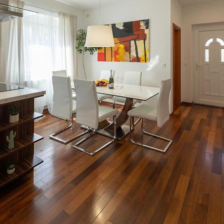 Lumaja Luxury Apartman بيوغْغاد نا موغو المظهر الخارجي الصورة